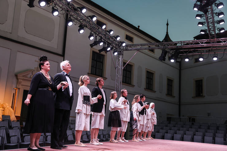 Ritterzeit © Barbara Pálffy | Maria Sedlaczek, Manfred Stella, Ensemble