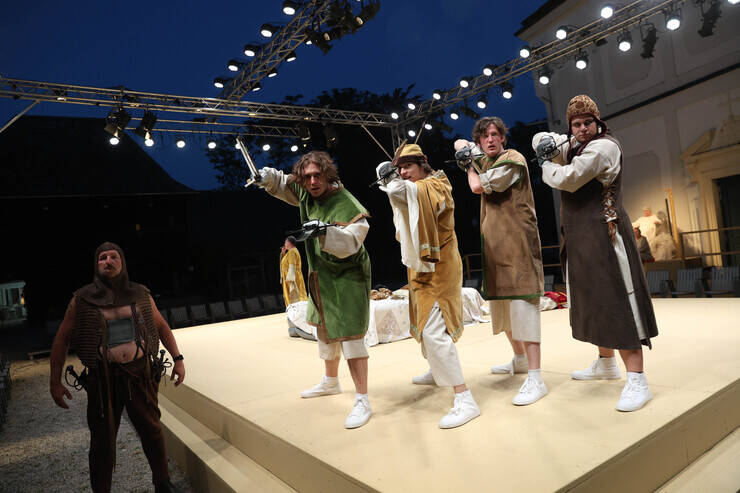 Ritterzeit © Barbara Pálffy | Sascha Nikodym, Fabian Stiegner, Silas Hölbling, Matthias Rauth, Nicolas Herrmann